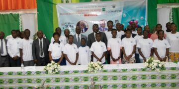 Côte d’Ivoire: le Ministre Adama Diawara prime 32 lauréats du concours national de physique