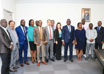 Interdiction des Sacs de ciment plastique : Assahoré et Diarrassouba mettent la pression sur les cimentiers