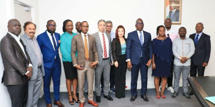 Interdiction des Sacs de ciment plastique : Assahoré et Diarrassouba mettent la pression sur les cimentiers