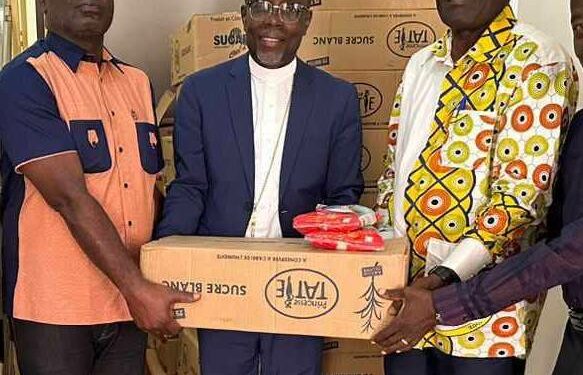 Yamoussoukro/Carême chrétien: Souleymane Diarrassouba apporte des vivres à la communauté catholique 