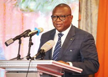 Abidjan : Une vaste opération de démantèlement des panneaux publicitaires irréguliers démarre le 2 avril prochain 