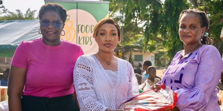 Songon: Food For Kids offre des vivres et non vivres aux écoliers de Nieky