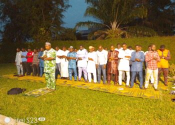 Rupture collective : les étudiants musulmans de l&rsquo;UFR STRM d&rsquo;Abidjan matérialisent leur fraternité