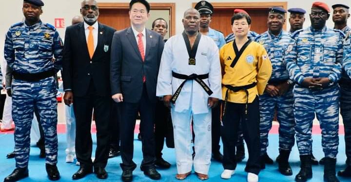 Taekwondo : le général Apalo Touré désormais ceinture noire 6e Dan