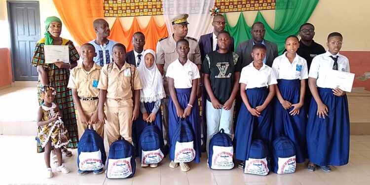 Soubré: Les lauréats d’un concours départemental de dictée récompensés