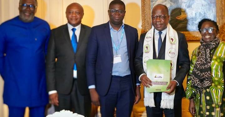 La Côte d’Ivoire plaide pour la production locale de médicament dans la sous-région