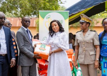 Aide aux cantines scolaires Food For Kids soulage les écoliers de l’Epp Yakassé 2