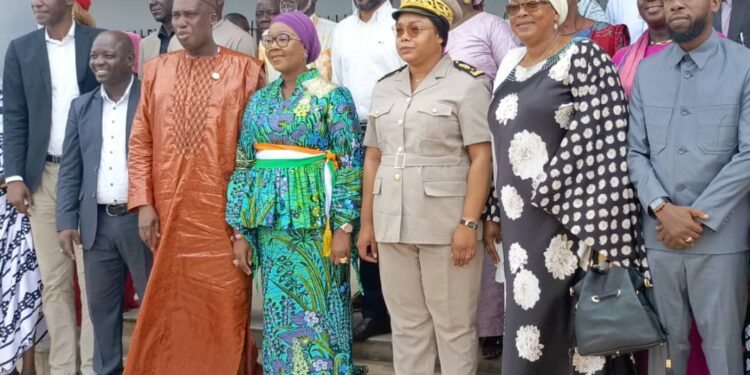 Anyama : Fatim Bamba s&rsquo;engage à mettre fin rapidement aux problèmes d&rsquo;eau, de voirie et d&rsquo;électricité