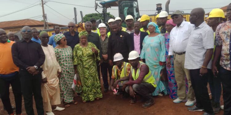 Daloa/ Bitumage de 20 km de Voiries Le Maire Gbeuly Stéphane lance les travaux