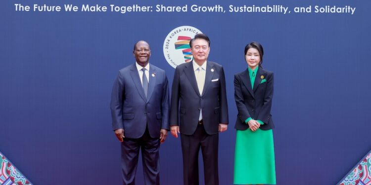 Opportunités d’investissement :  Depuis Séoul, Ouattara invite les secteurs privés coréen et ivoirien à interagir