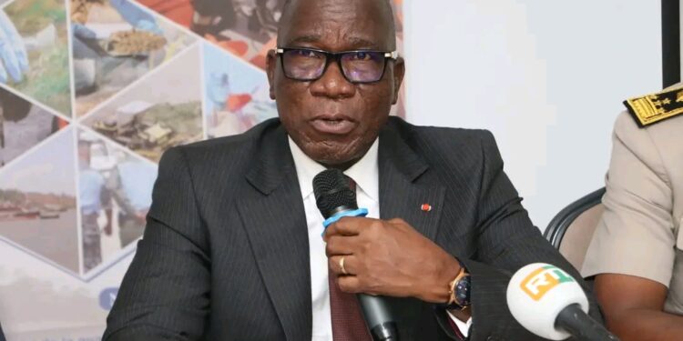 Accident sur la plateforme pétrolière PETROVOR : Le Ministre Assahoré déclenche le Plan Pollumar