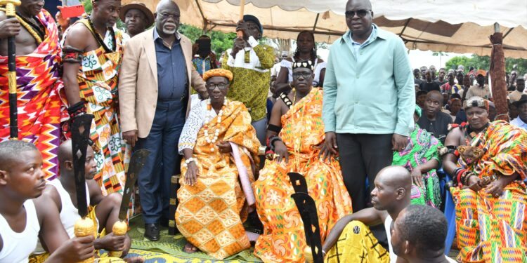 Intronisation du chef de Blédouagui: Amédé Kouakou invite la Nawa à faire « confiance » au RHDP.