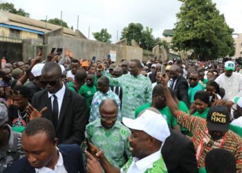 La politique spectacle de Tidjane Thiam: Pourquoi « Tout doit changer » ?