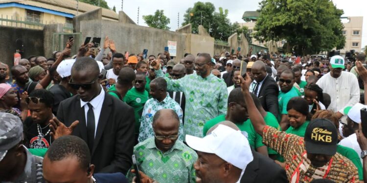 La politique spectacle de Tidjane Thiam: Pourquoi « Tout doit changer » ?