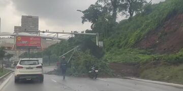 Boulevard Lagunaire/Sens Adjamé- Treichville: la Voie réduite suite à un Éboulement 