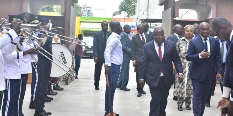 Le 05 août 2024, les chefs Atchan et Attié recevront des véhicules du président Ouattara.