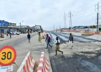 Voie Carrefour Yopougon sable – Route Dabou : Amédé Kouakou visite les travaux