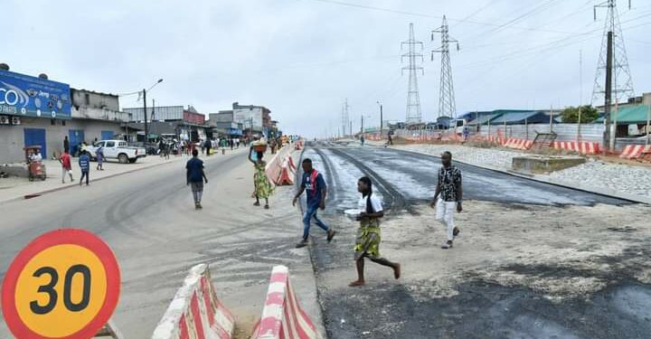 Voie Carrefour Yopougon sable – Route Dabou : Amédé Kouakou visite les travaux
