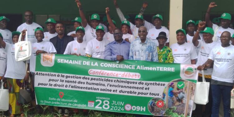 Gboguhé: les populations sensibilisées sur les effets néfastes des pesticides chimiques.