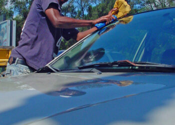 (Enquête Express) Lavage de pare-brise: Quand des enfants risquent leur vie pour des jetons