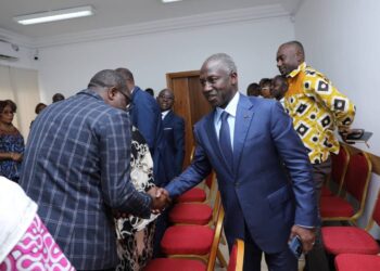 Yopougon : le maire Bictogo crée un conseil communal de salubrité