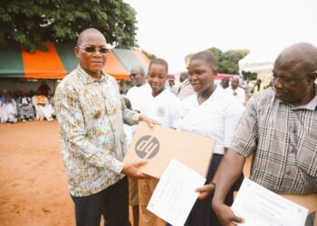 Bagoué: Bruno Koné offre des bourses d’étude au Maroc aux meilleurs bacheliers  