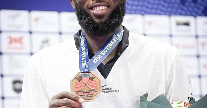 JO 2024: L’ancien Premier ministre Achi félicite Cheick Cissé
