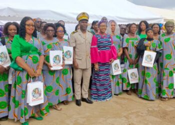 Fête des mères et des pères :Fatim BAMBA honore les papas et Mamans de la Maire d&rsquo;Anyama