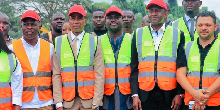 Assainissement de la baie du Banco : Yamoussa Coulibaly encourage les actions du Ministre-Gouverneur d’Abidjan