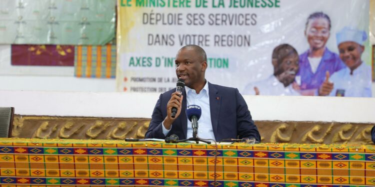 Insertion professionnelle: Déployé dans le sud comoé, Touré Mamadou répond aux préoccupations des jeunes de Grand Bassam