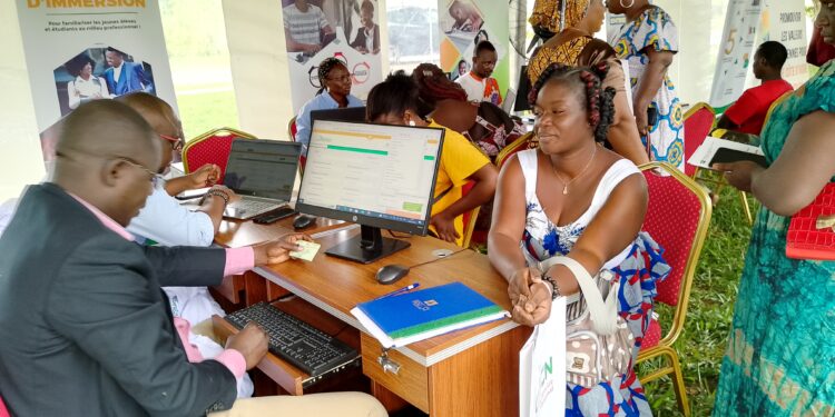 Emploi jeunes/Campagne de proximité dans le sud comoé: La population d’Adiaké plébiscite l’initiative du ministère