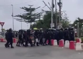 Université FHB de Cocody : nouvelles échauffourées entre Fesci et police. Voici Les raisons évoquées