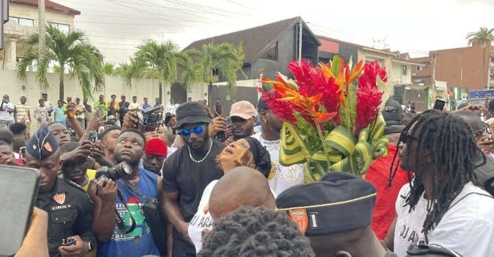 An 5 du décès d’Arafat DJ: Tina Glamour pleure son fils à chaudes larmes