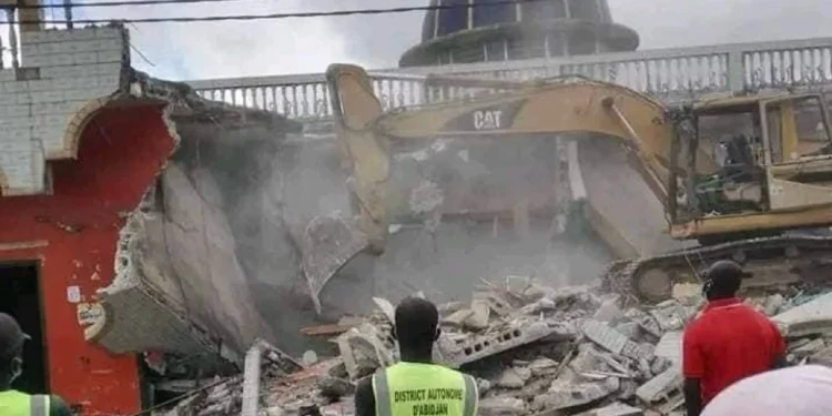 Adjamé Mosquée : plusieurs magasins et petits commerces rasés