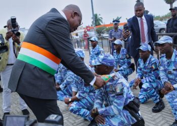 Koumassi/Narcisse Balley arrose les galons des nouveaux agents de la police municipale