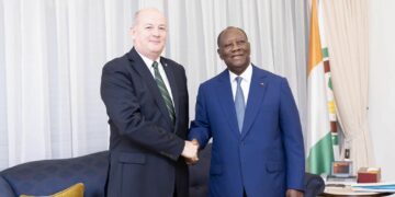 Côte d’Ivoire : 5 nouveaux ambassadeurs présentent leurs lettres de créances au président Alassane Ouattara