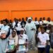 Bouaké: La fondatrice du collège privé Roi Mohamed VI offre des kits et des ordinateurs aux élèves