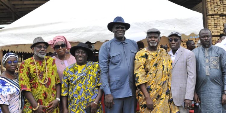 Nouveau marché du bois à Williamsville Macaci: 3 questions au porte parole du propriétaire terrien