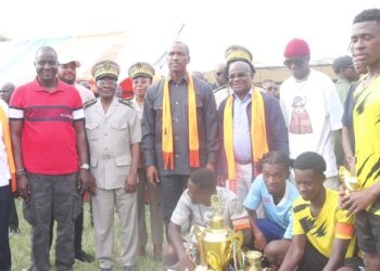 Tournoi Alassane Ouattara de Tiassalé : Les ministres Touré et Khalil aux côtés d’Alpha Sanogo pour la finale