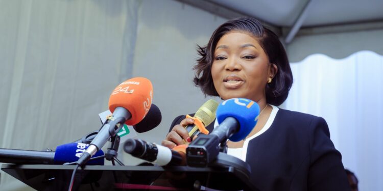 Justice: Elue bâtonnier de l’ordre des avocats, Me florence Loan Messan prend officiellement fonction