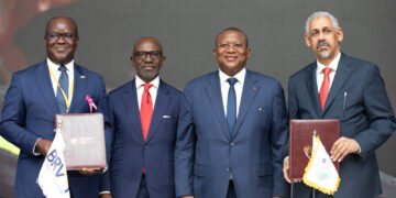 Accompagnement des PME pour l&rsquo;accès aux marchés de capitaux: la BRVM et la BADEA signent une convention de partenariat