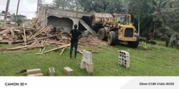 Côte d&rsquo;Ivoire: le Siège de la FESCI en construction détruit 