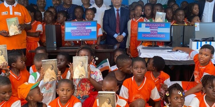 Promotion des tics en milieu scolaire: L’Inde offre du matériel informatique au GS Gandhi