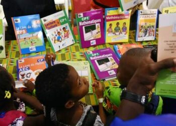 Issia : Les libraires dénoncent la vente illicite de manuels scolaires dans les établissements
