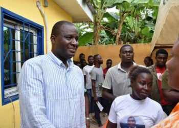 Tiassalé: Alpha Sanogo dote plusieurs services de l&rsquo;État d&rsquo;ordinateurs