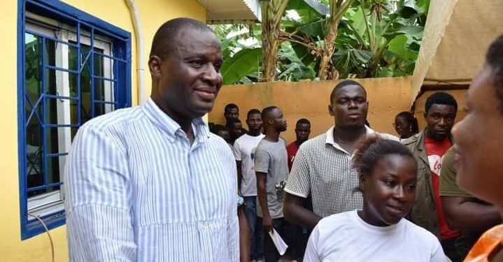 Tiassalé: Alpha Sanogo dote plusieurs services de l’État d’ordinateurs