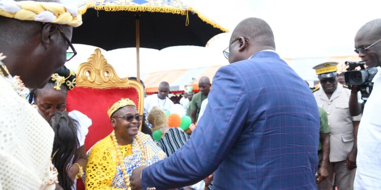 Côte d’Ivoire :  Nanan Kouadio Anatole chef d’Assika-Kpôlessou intronisé, en présence du ministre Amédé Koffi Kouakou