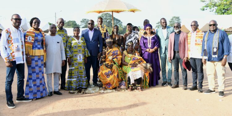 Côte d’Ivoire :  Nanan Kouadio Anatole chef d’Assika-Kpôlessou intronisé, en présence du ministre Amédé Koffi Kouakou