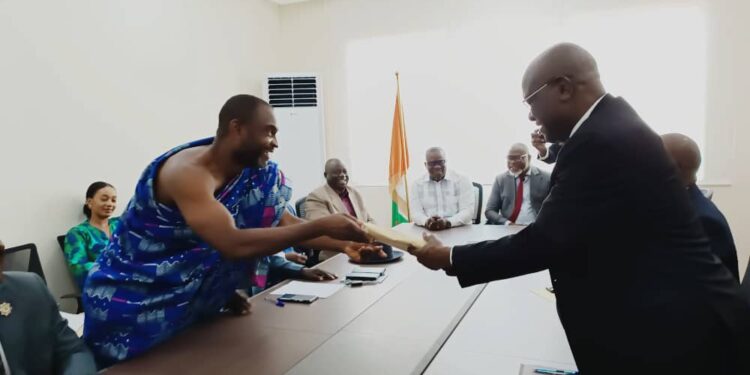 RLE 2024: pour booster l’enrôlement des  primo-votants, Habonouan et des cadres du V Baoulé offrent 5 millions F au Rhdp