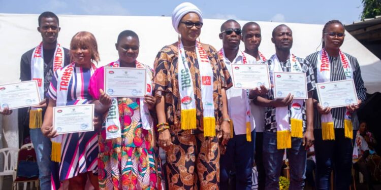 Professionnalisation du transport: Des jeunes reçoivent leurs attestations de fin de formation